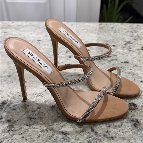 Steve Madden Shoes - Steve Madden Nude and Silver Strappy Heels